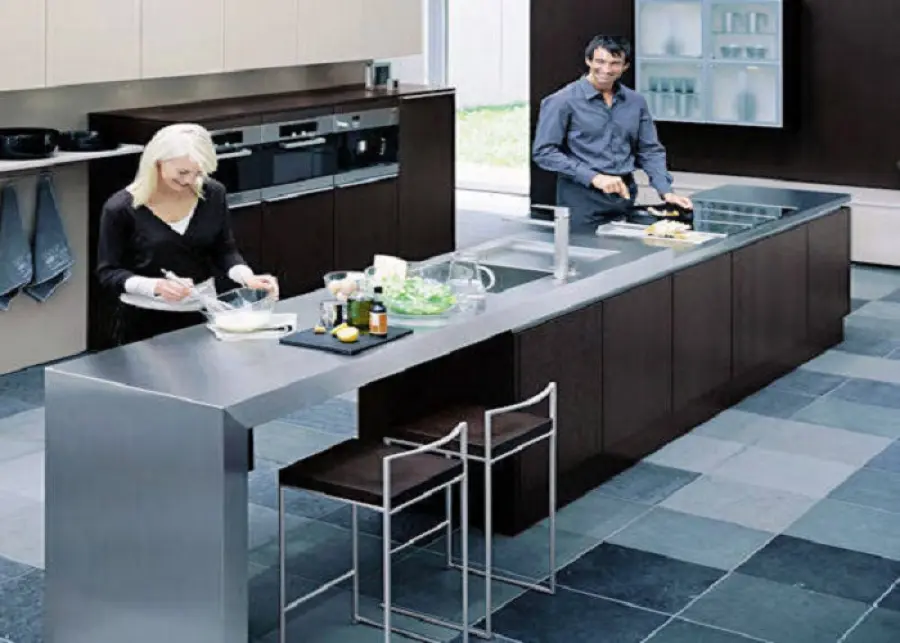 Cucina isola: materiali e arredi da utilizzare