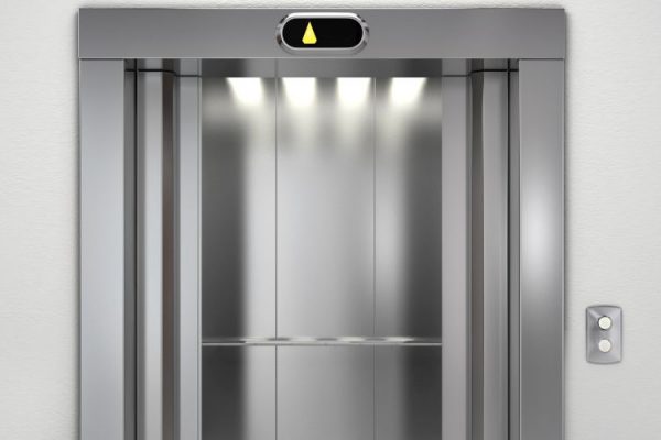 Manutenzione ordinaria ascensore, ecco come si deve svolgere